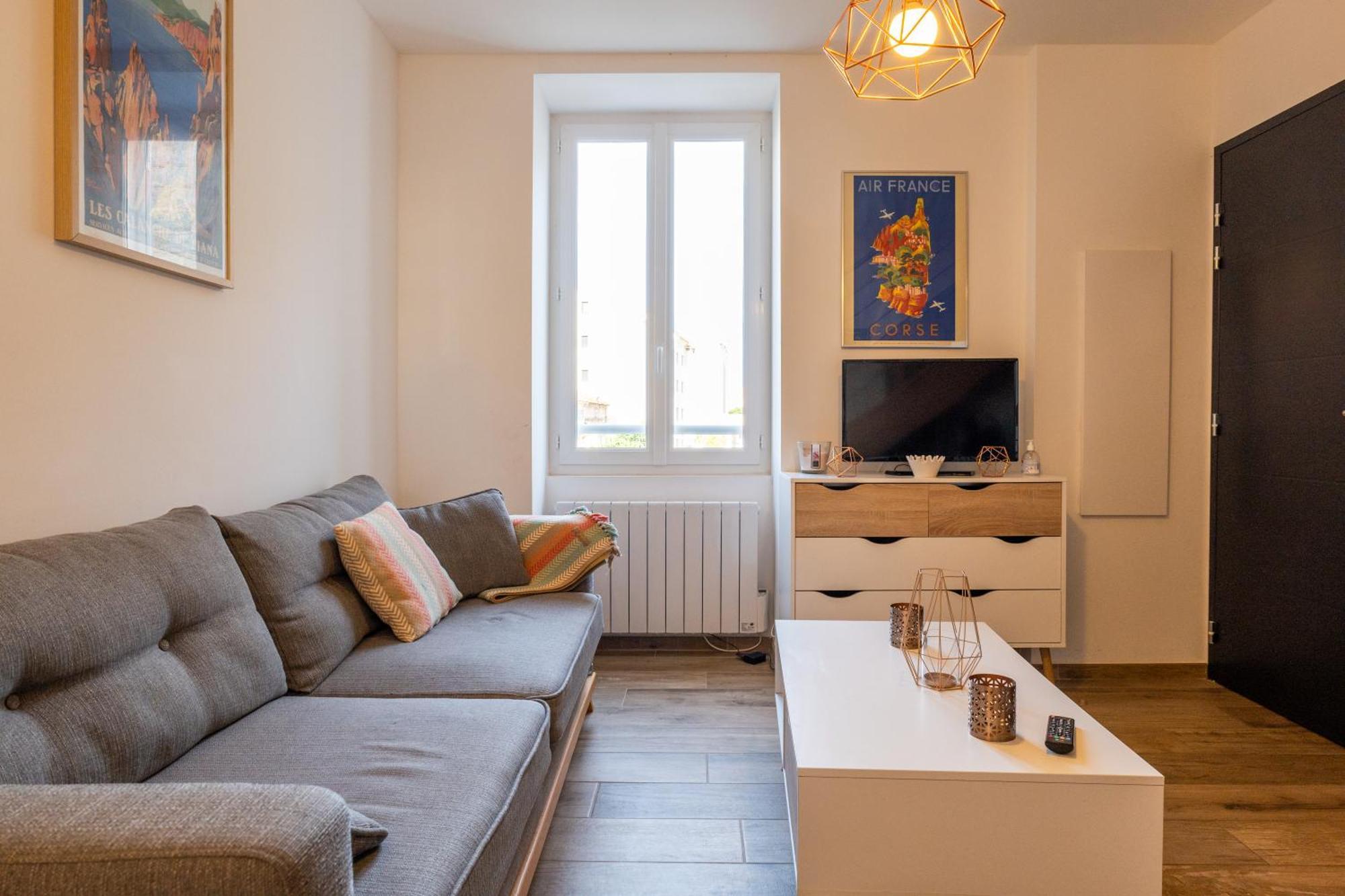 Duplex En Plein Centre Apartment โพรพริอาโน ภายนอก รูปภาพ